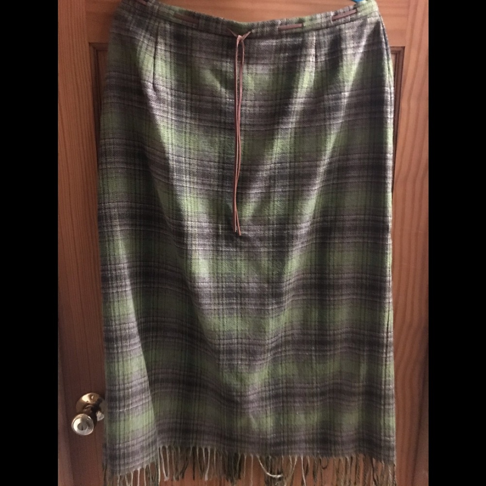 Avenue skirt